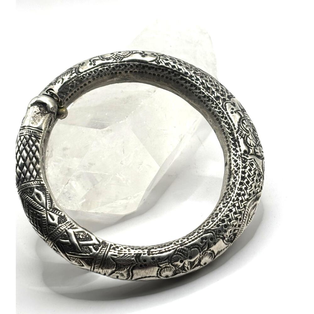 Yemini or Omani Rattle Bangle Hand-hamered Silver - '30s